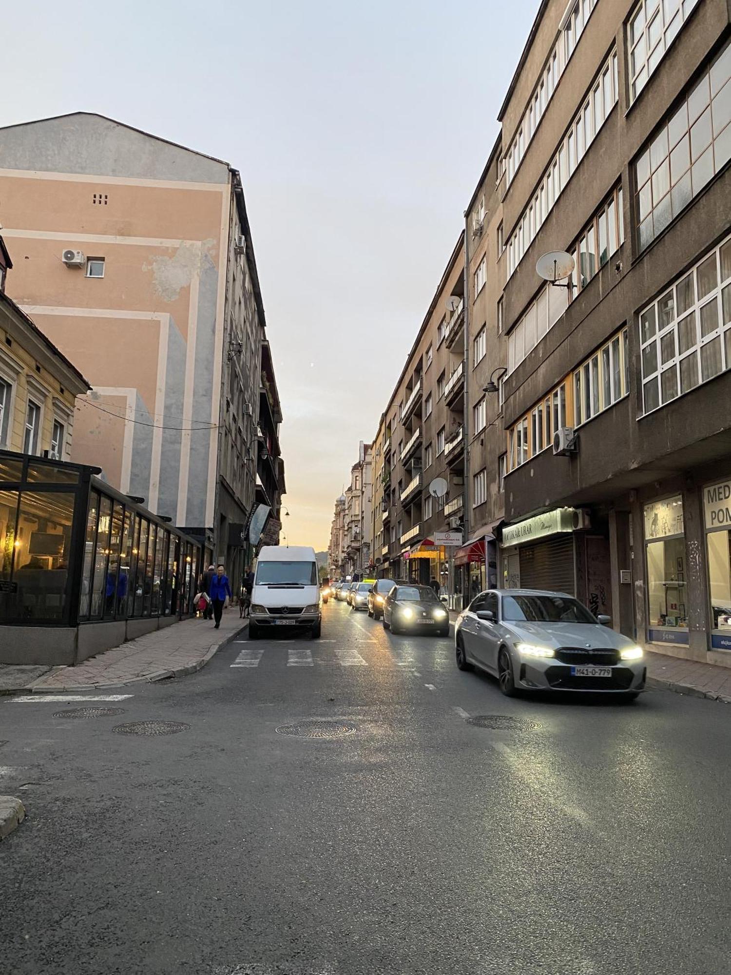 Tim Apartment Sarajevo With Private Parking Extérieur photo